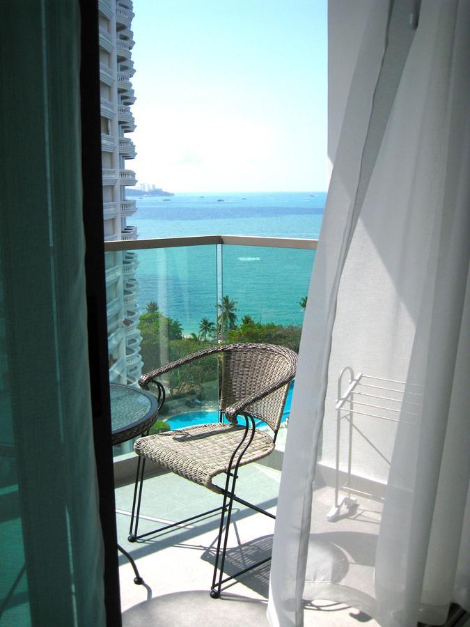 Wong Amat Tower Apartment Pattaya Exterior photo